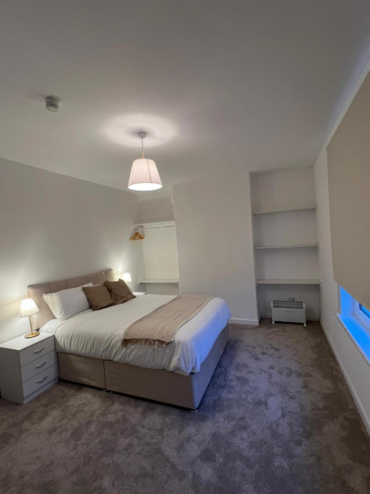 Archillects Entire Two Bedroom Comfy House - Free Parking 글라스고 외부 사진