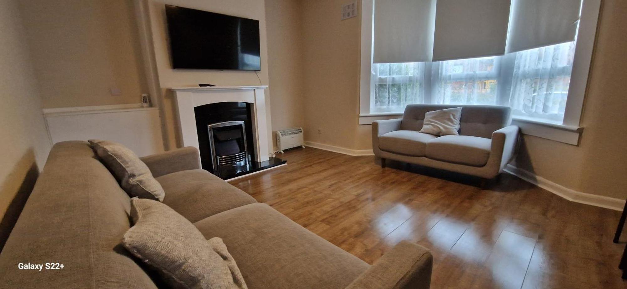 Archillects Entire Two Bedroom Comfy House - Free Parking 글라스고 외부 사진
